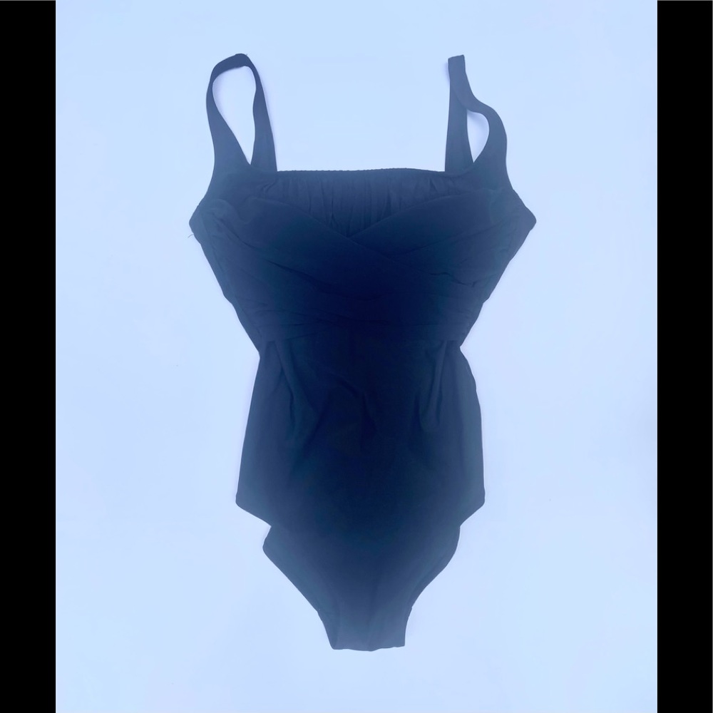 GOTTEX One-Piece Ruched, Crossover Black SWIM SUIT  Size 12